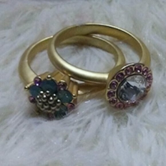 Simple Round 14K Gold Plated and Swarovski Crystal Ring - Size 7 - Picture 2 of 3